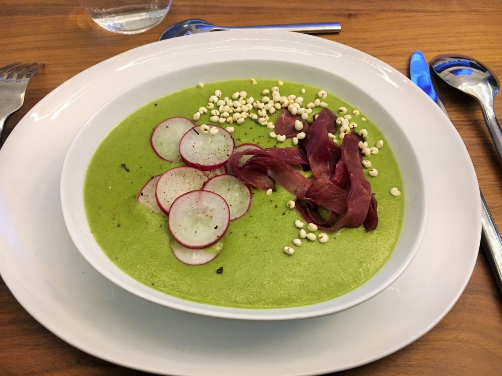 Velouté de fanes de radis – Quelques gouttes de plus